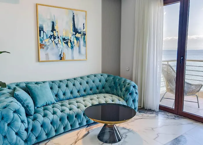 וילה Agnanti Seafront With Pool פאליאורי