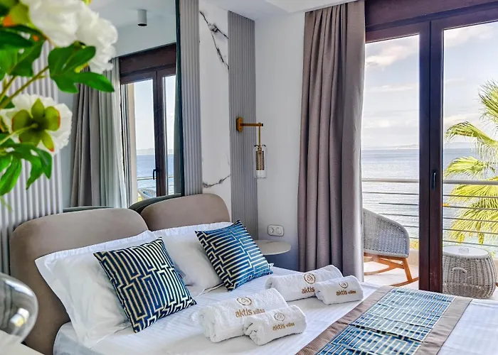 וילה Agnanti Seafront With Pool