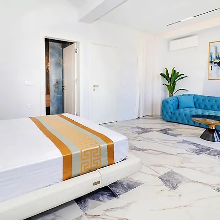 Agnanti Seafront With Pool * パリウリ