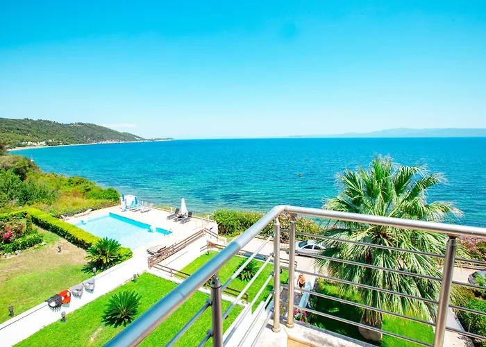 Agnanti Seafront With Pool *