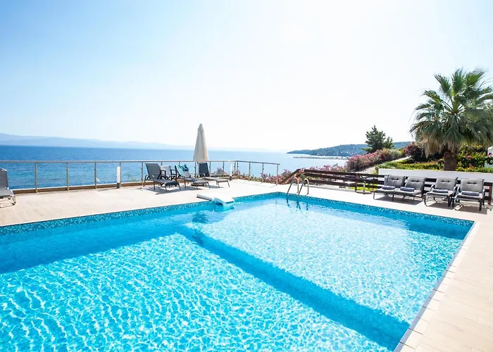 Villa Agnanti Seafront With Pool