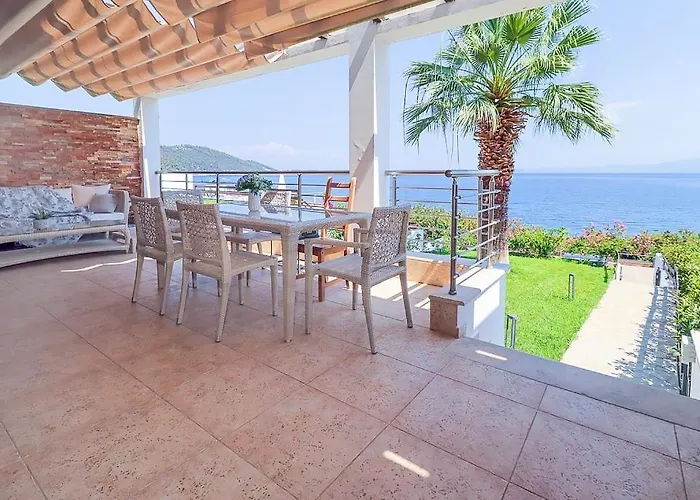 Agnanti Seafront With Pool Villa