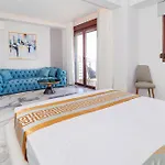 Villa Agnanti Seafront With Pool