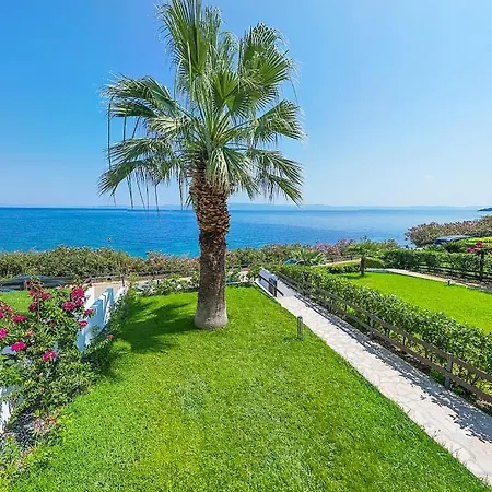 Agnanti Seafront With Pool Paliouri