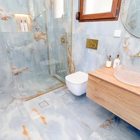 Willa Agnanti Seafront With Pool *