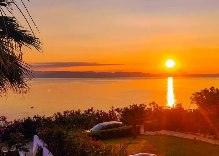 Agnanti Seafront With Pool * Paliouri