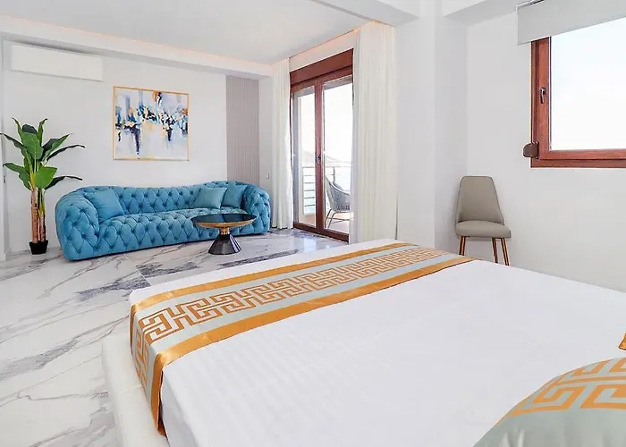 Villa Agnanti Seafront With Pool